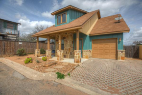 Luxury Modern Home with Hot tub Deck & Firepit!